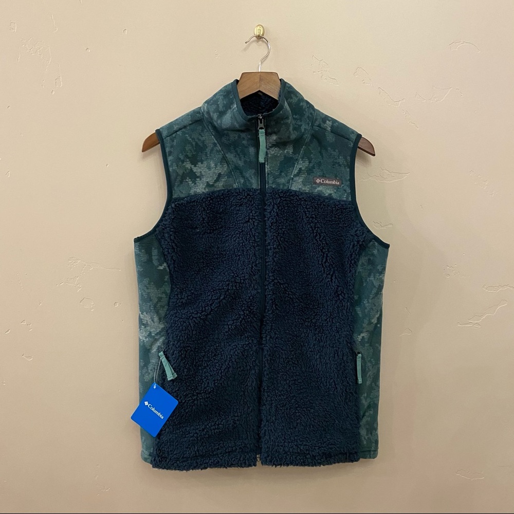 COLUMBIA Dark Teal Green Winter Pass Fleece Vest Camo Sherpa Lined Patagonia